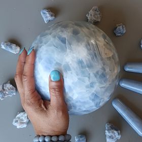 Large Natural Blue Celestite Crystal Ball - Kyanite Sphere for Chakra Balancing, Bohemian Home Decor & Spiritual, Unique Birthday Gift Idea (size: 6-7cm)